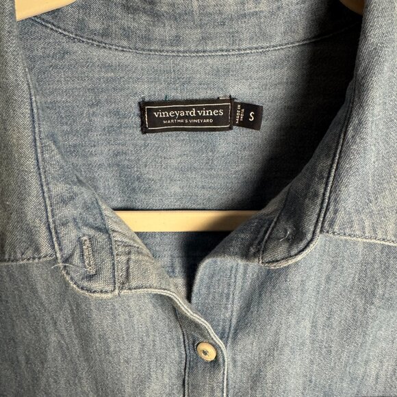 Vineyard Vines Women's Cotton Denim Chambray Shirt Long Sleeve Button-Up Size SM - Picture 3 of 4